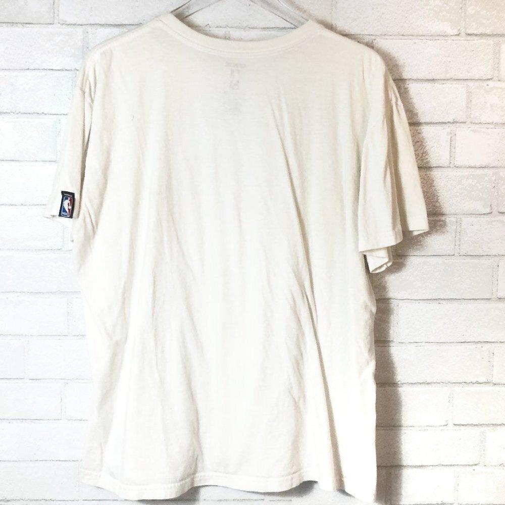 UNK NBA Boston Celtics Cream T-Shirt White Shamrock Men's Size L RARE - Picture 8 of 8